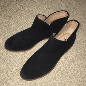 SOLD Splendid Hamptyn suede ankle boots